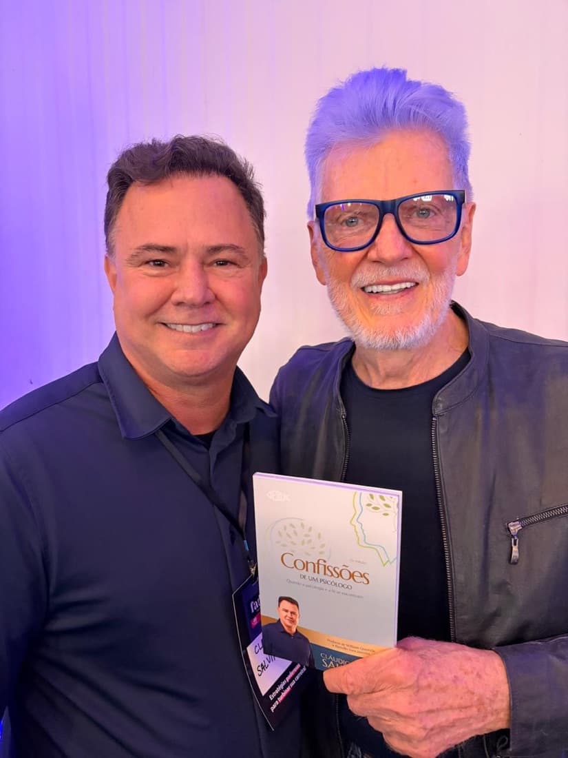 Cláudio Salviano com o professor Gretz