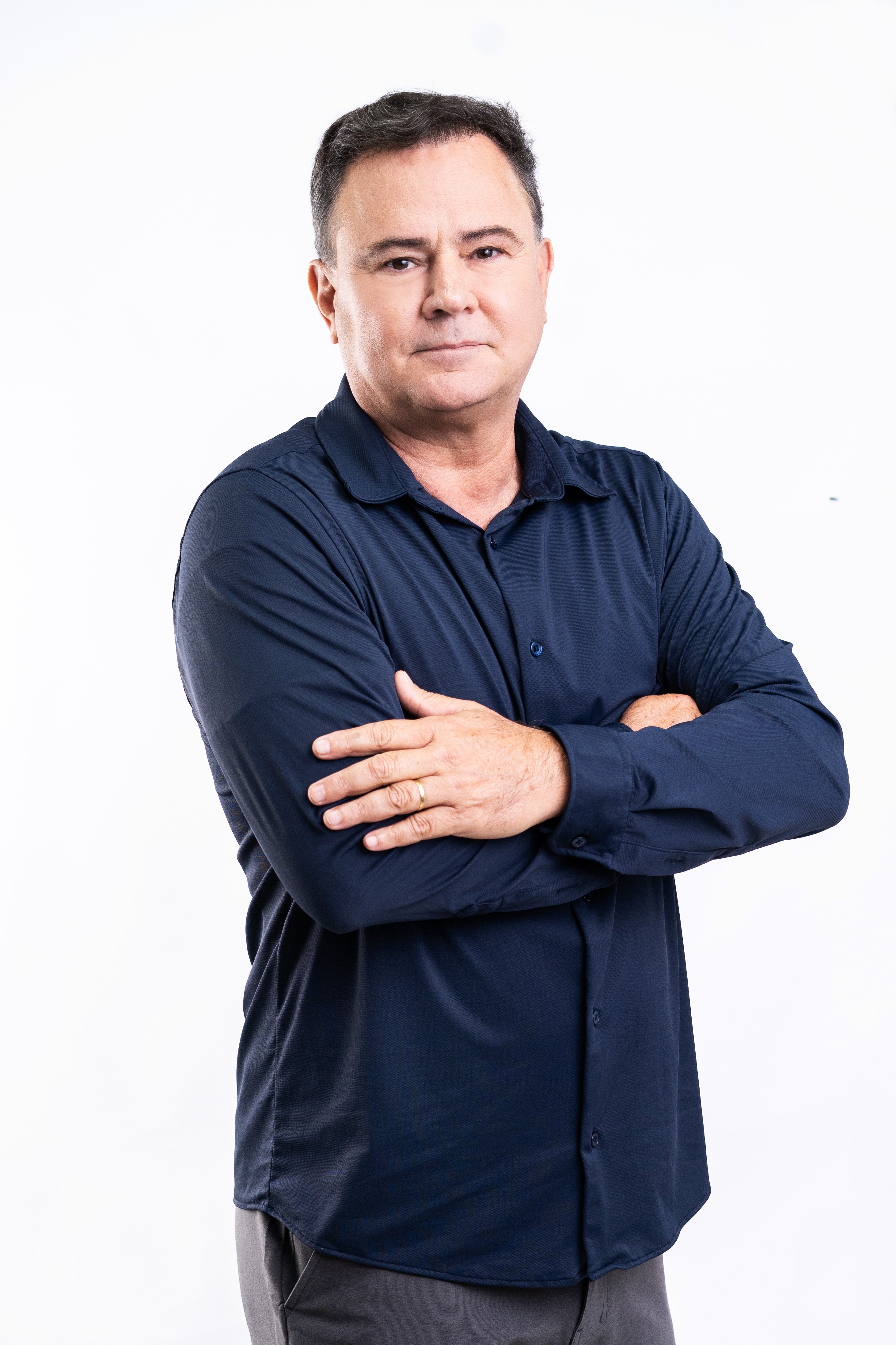 Cláudio Salviano em retrato profissional